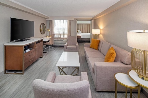 Crowne Plaza TORONTO AIRPORT image 13