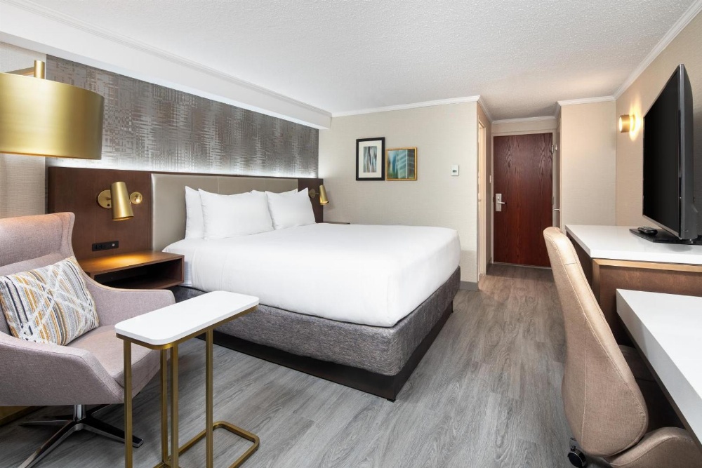 Crowne Plaza TORONTO AIRPORT